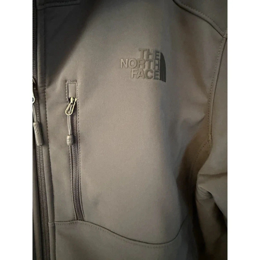 The North Face  Apex Barrier Soft Shell Jacket. NF0A3LGT Large